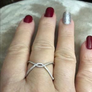 18kT Whitegold X Style ring. .30 cttw